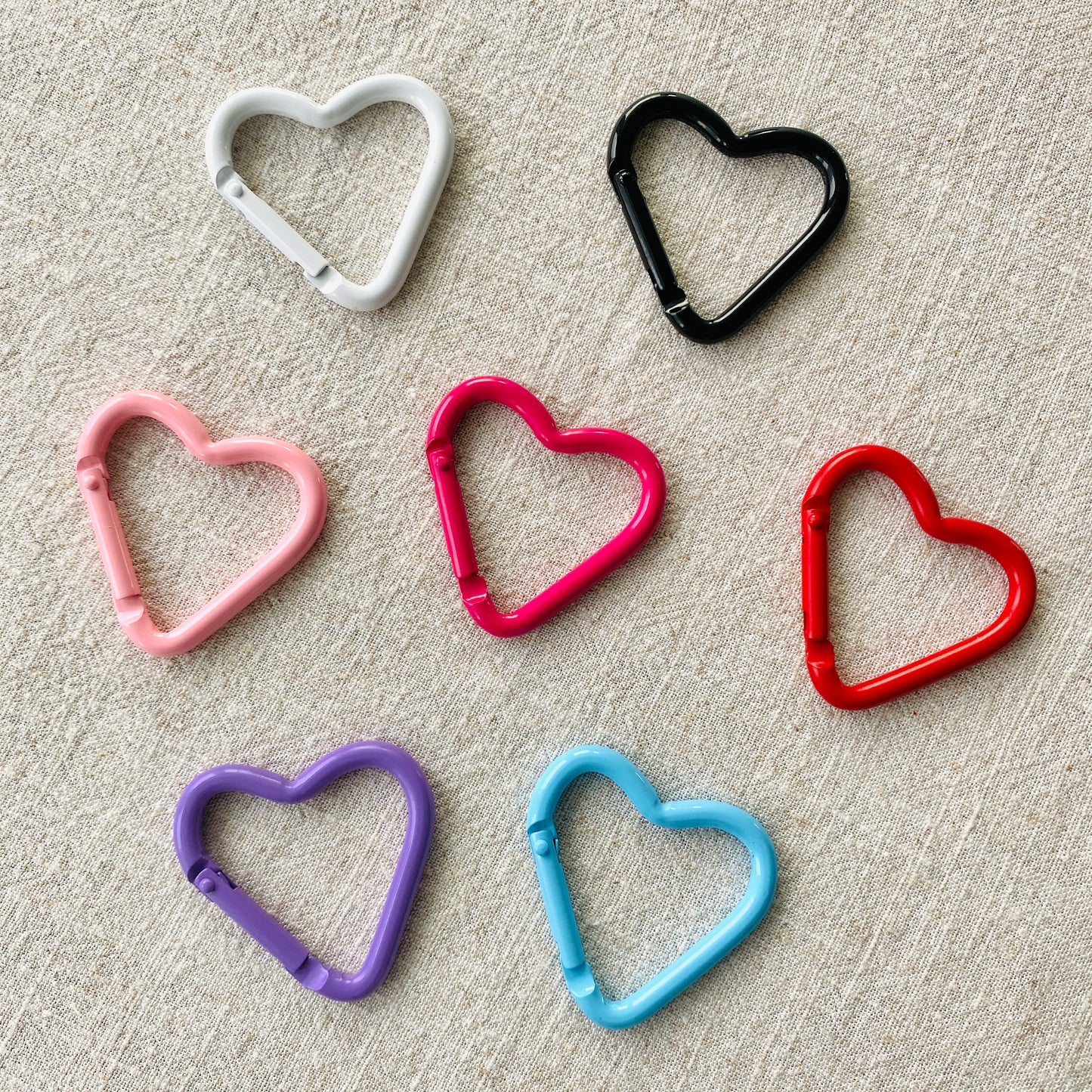 Heart Shaped Metal Carabiner-Cute Car Key Deco