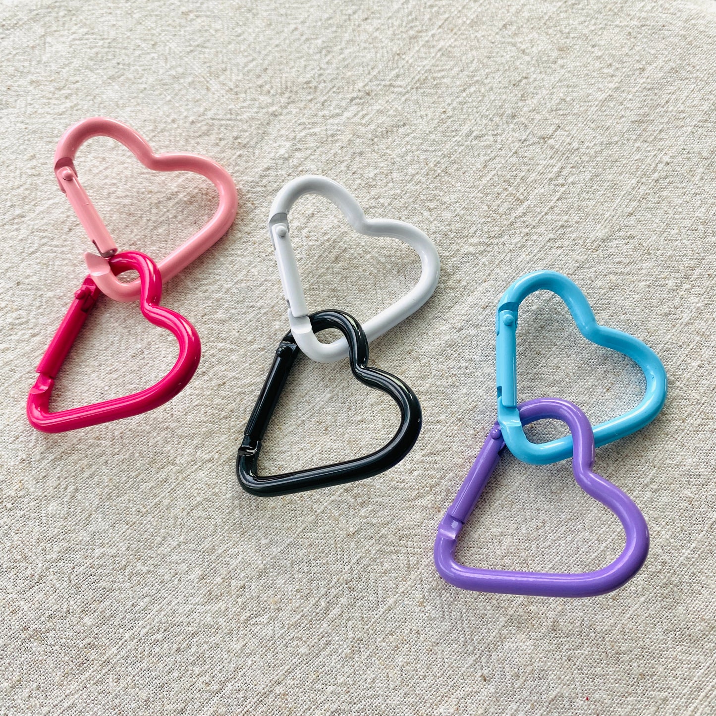 Heart Shaped Metal Carabiner-Cute Car Key Deco